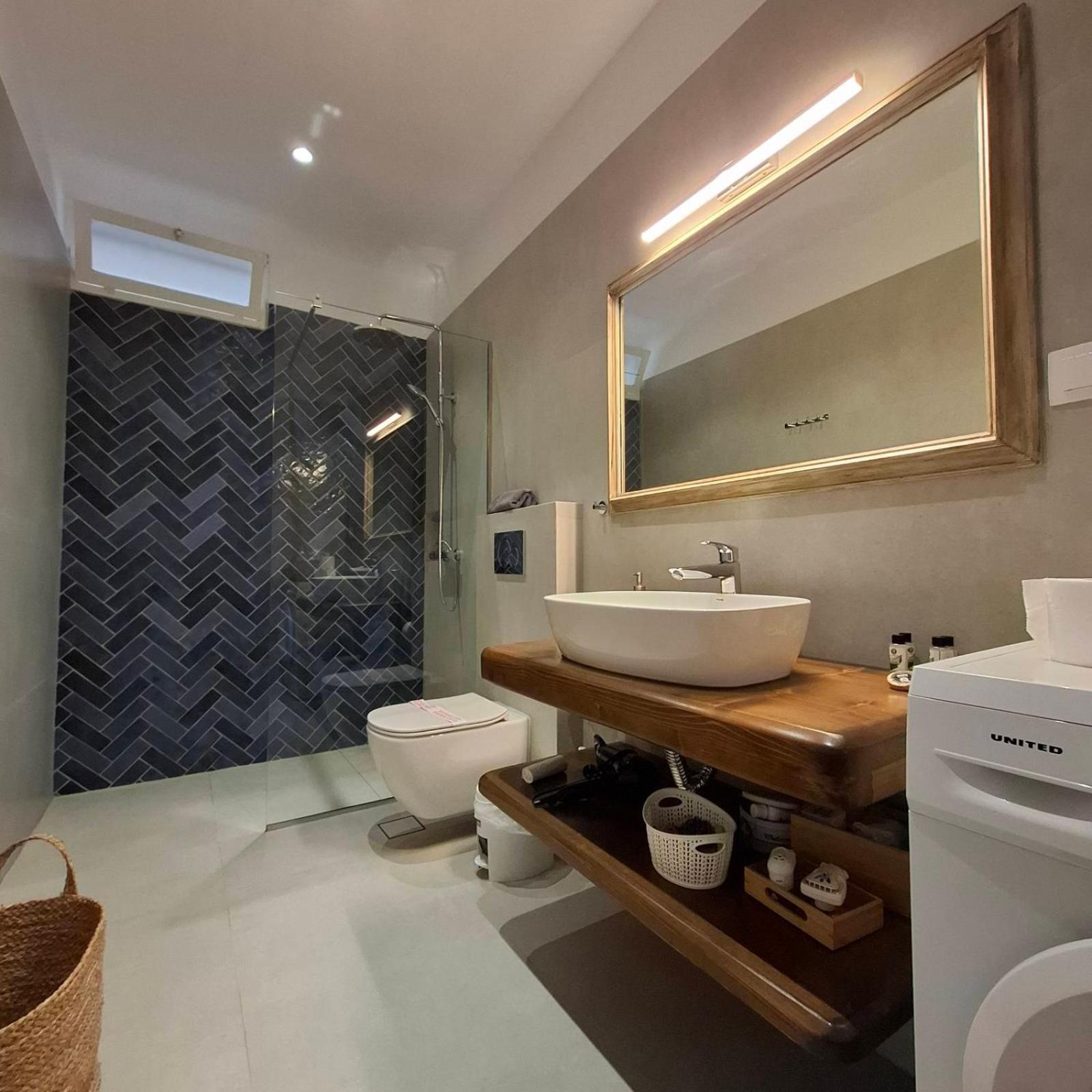 Aquarella-Stylish Veranda Apartment In Centre Of Poros Town Exteriör bild