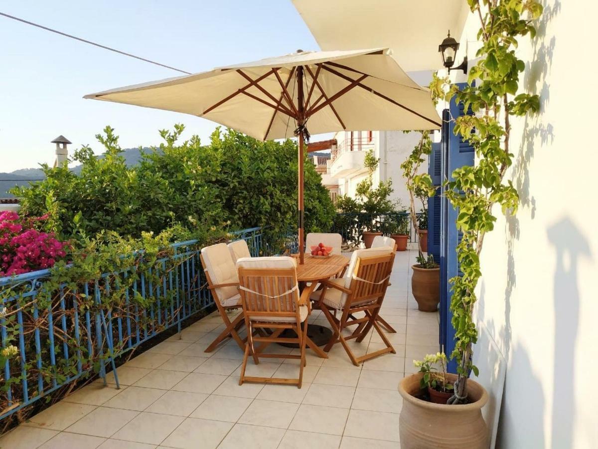 Aquarella-Stylish Veranda Apartment In Centre Of Poros Town Exteriör bild
