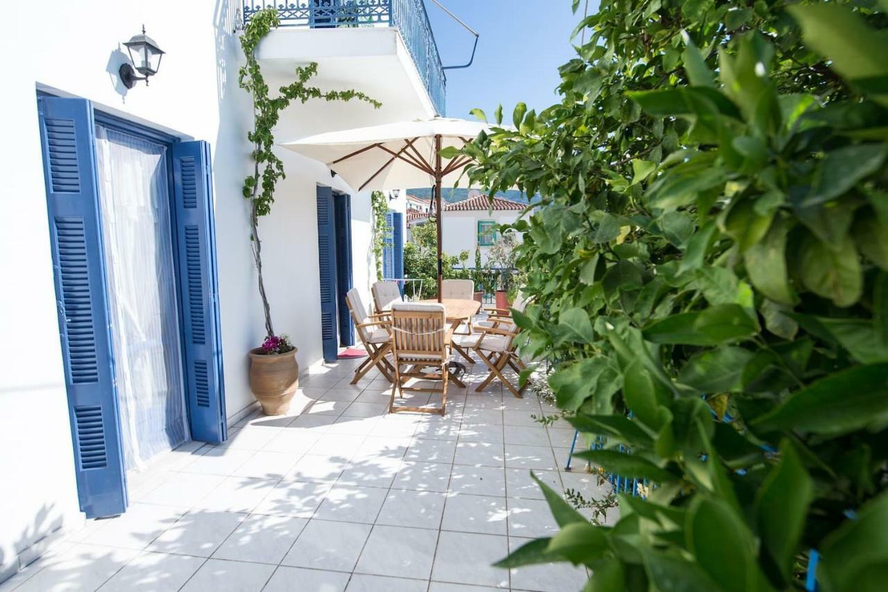 Aquarella-Stylish Veranda Apartment In Centre Of Poros Town Exteriör bild
